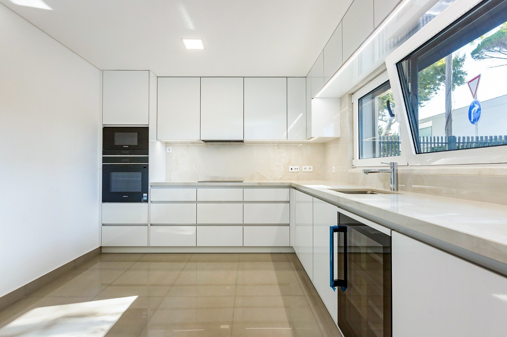 gallery image 9