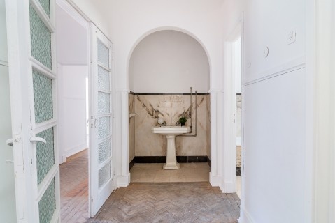 gallery image 14