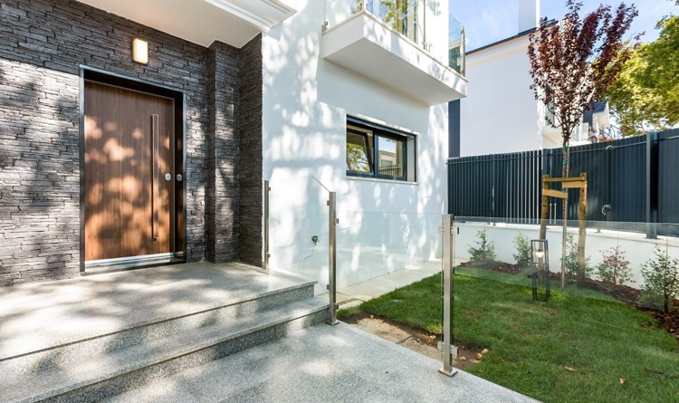 property gallery 24