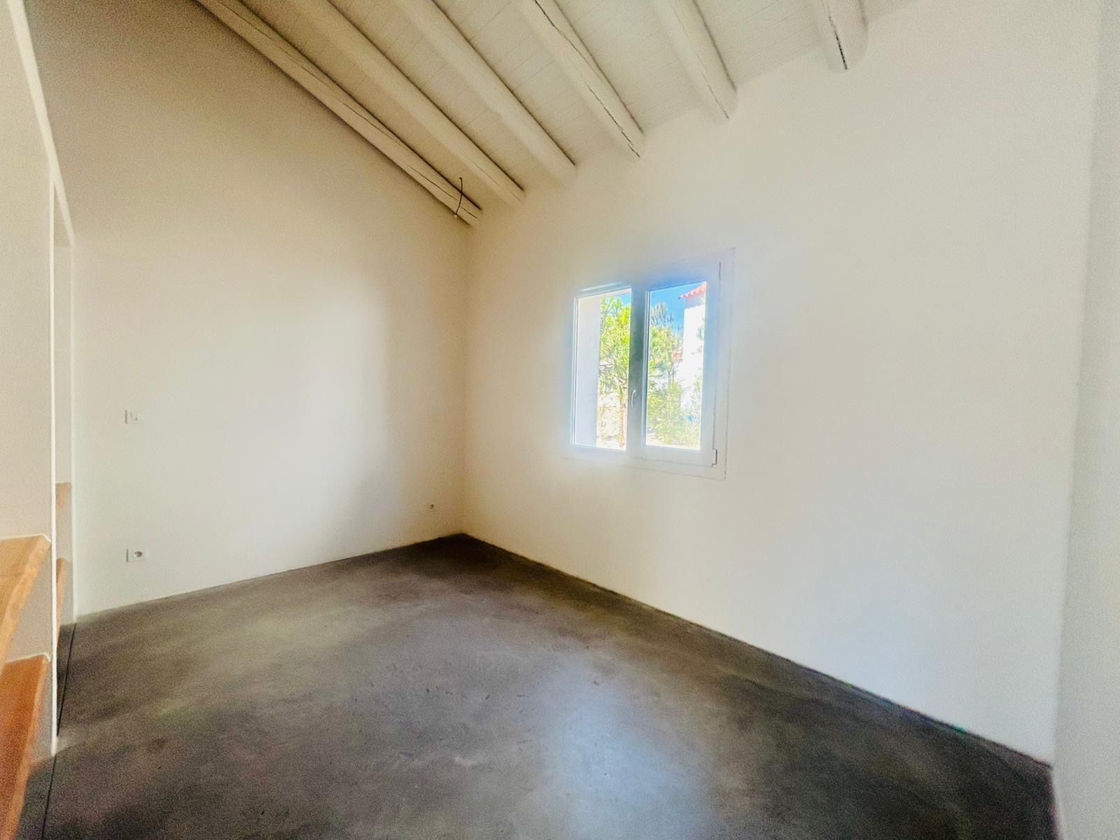 gallery image 15