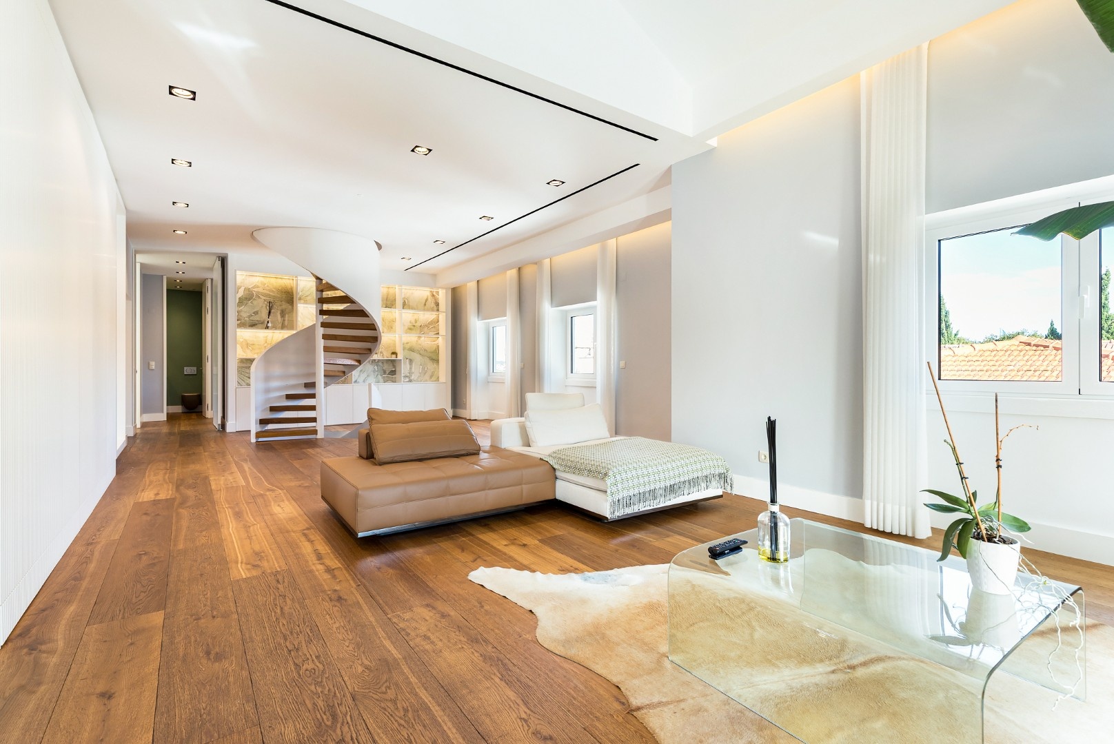 gallery image 13