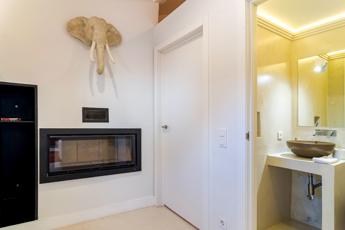 gallery image 13